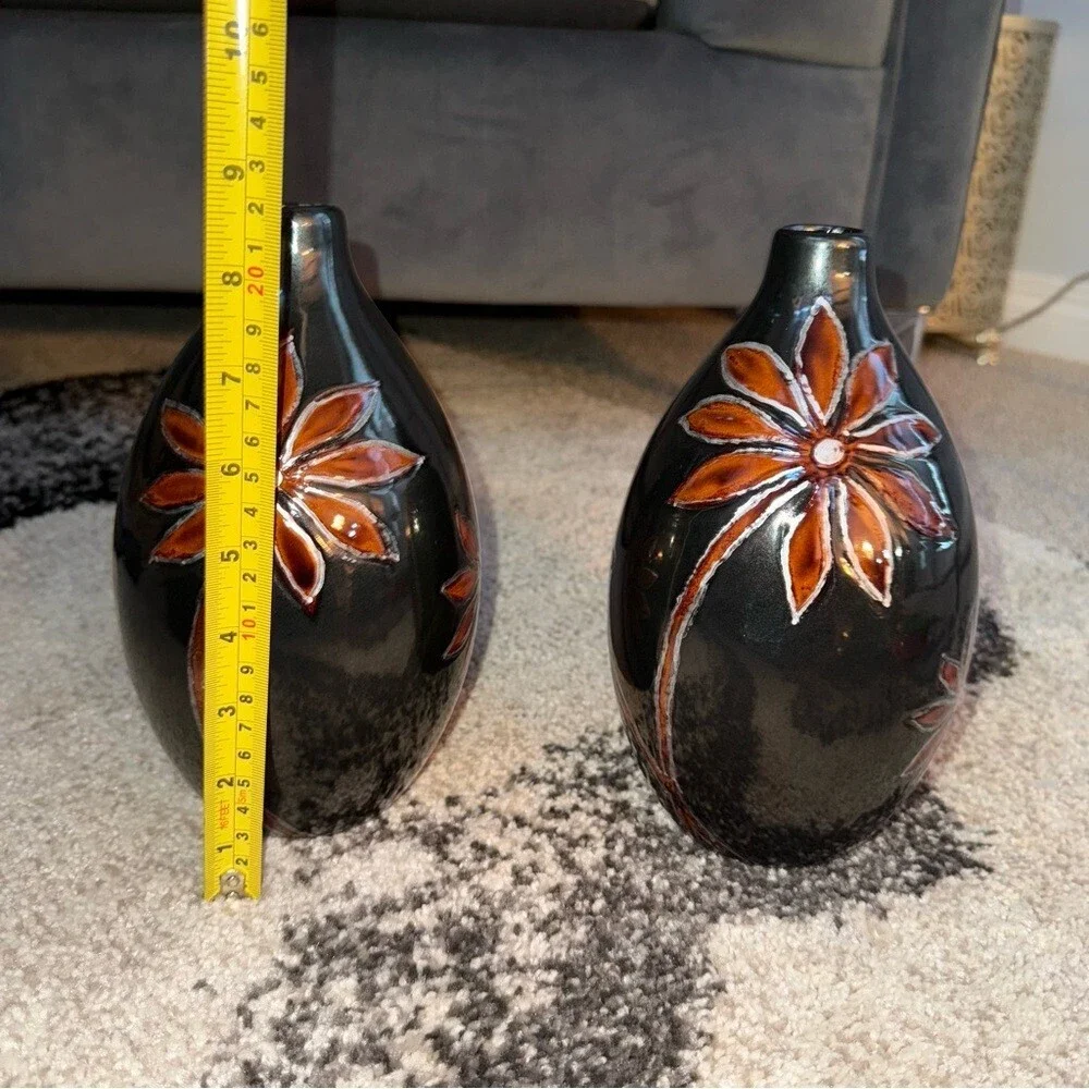 2 vases set flowers orange silver grey Elegant Black and Orange Floral Vases